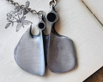 Modernist necklace large pendant in vintage pewter and black enamel - Eivind Hillestadt, Norway
