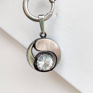 Sten and Laine vintage modernist sterling silver and crystal pendant, Karl Laine, Finland, Finnfeelings, 1982