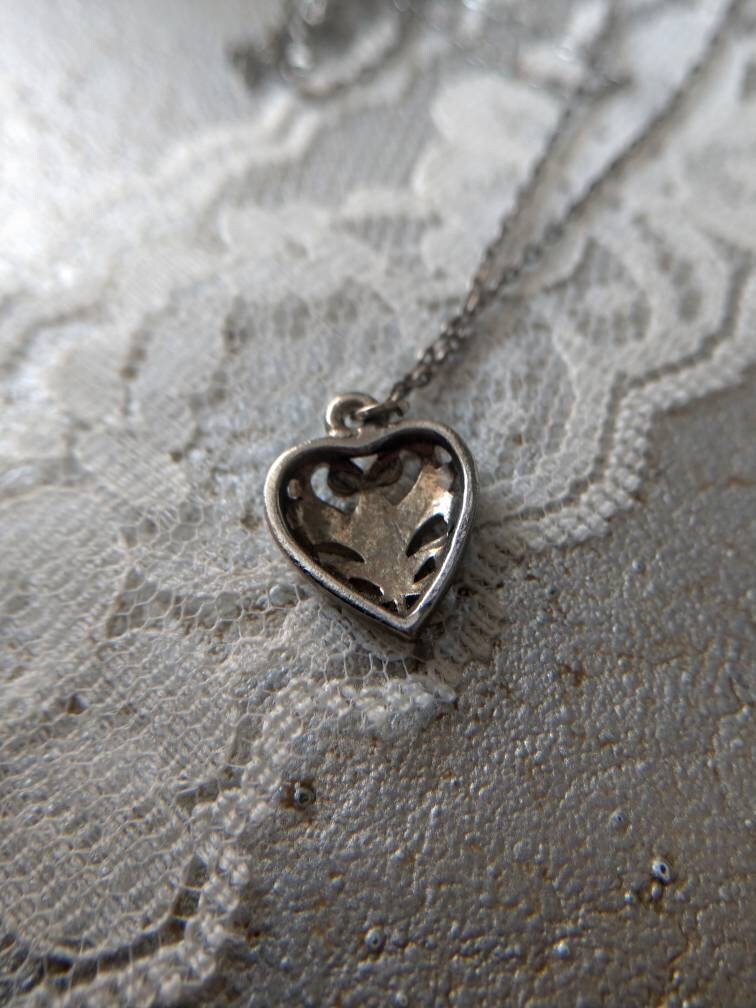 Small Vintage Heart Pendant - Etsy