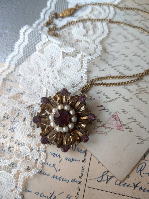 1940s pendant in golden metal with pearls and pur… - image 3