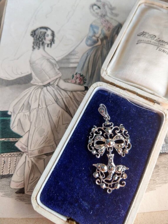 Antique silver Saint Esprit pendant