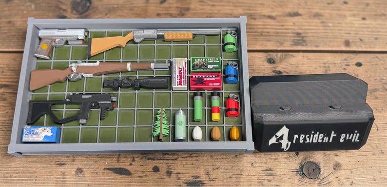 Resident Evil 4 - 3D Inventory Screen Display | Collector’s Gaming Memorabilia image 7