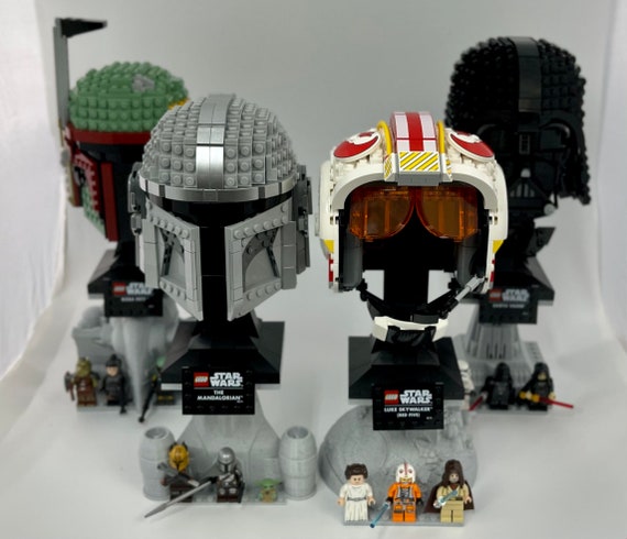 LOADS Space Wars Helmet Body Display for Lego Star Comoros