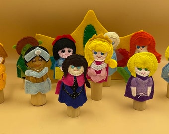Marionetas de dedo de princesas de cuentos de hadas