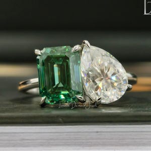 Green Emerald Moissanite Diamond  With Pear Colorless Moissanite Diamond Ring, Toi Et Moi Engagement Ring, Two Stone Wedding Ring for Bride