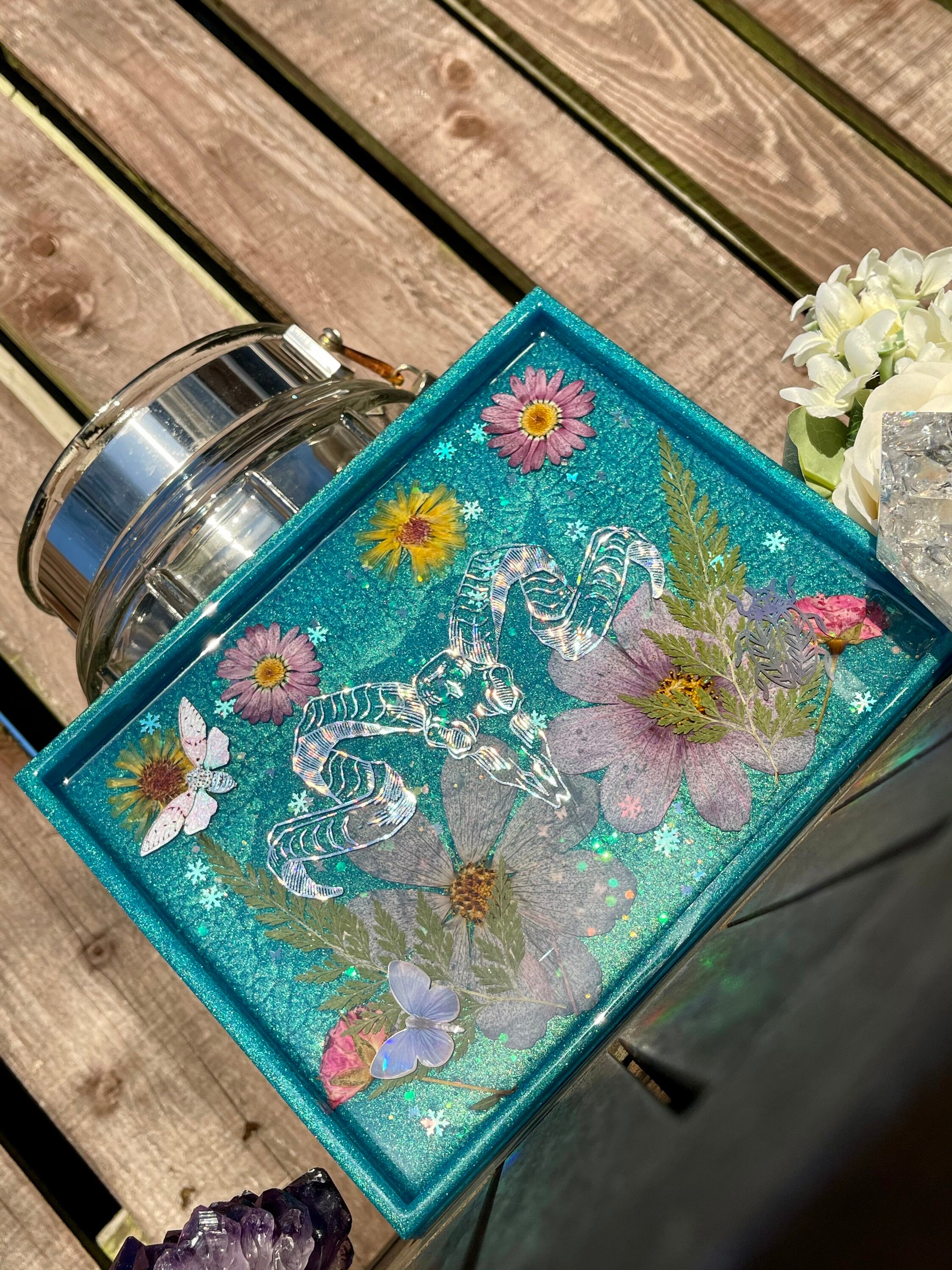 Decorative Tray . Crystal Keeper. Crystal Tray . The Ram . Etsy.de