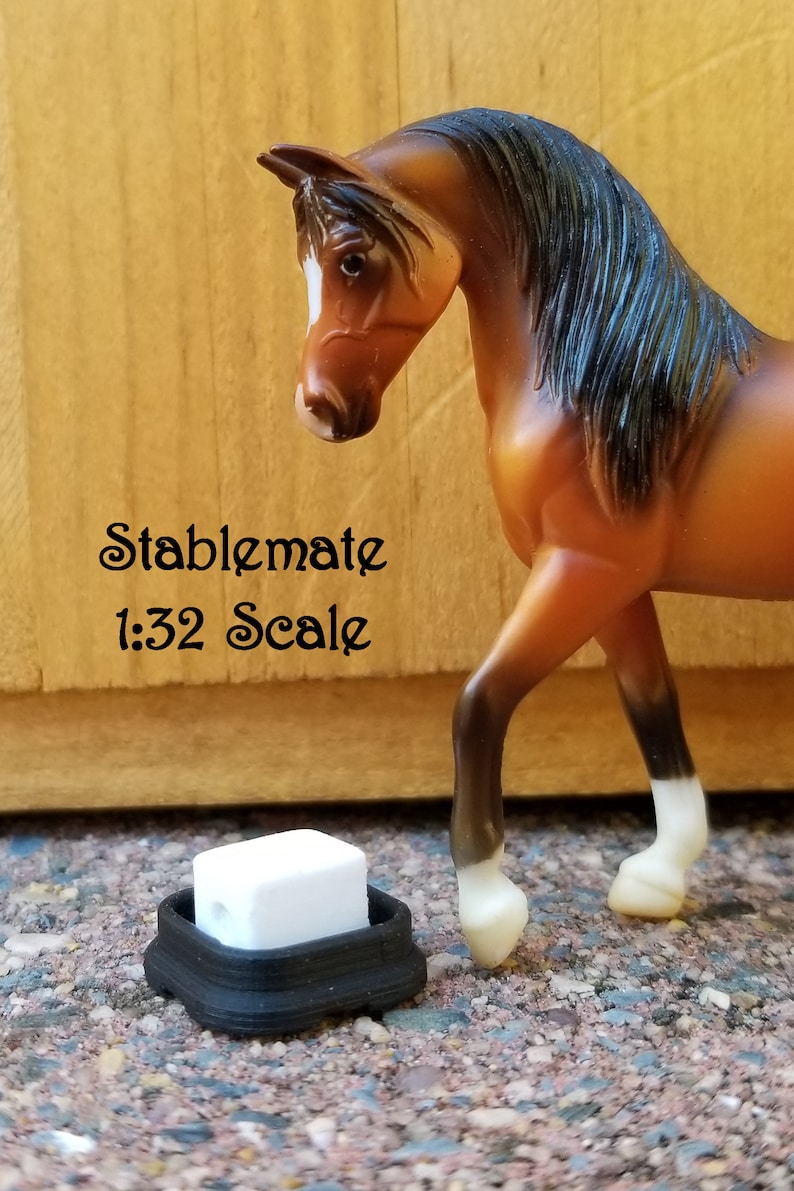 Saltliknande och saltpanna för Breyer-modellhäst bild 8