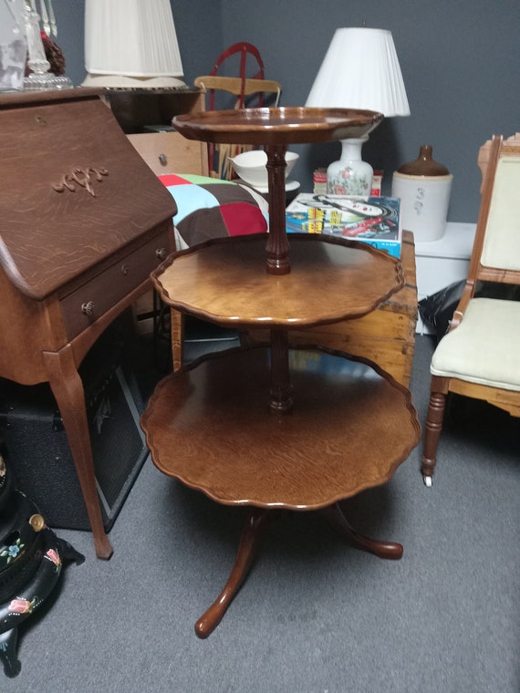 Mersman 3 tiered mahogany pie crust table dumbwaiter/lazy Susan