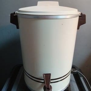 Vintage WEST BEND Party Perk 12 to 30 Cup Automatic Coffee Pot 57130 Almond