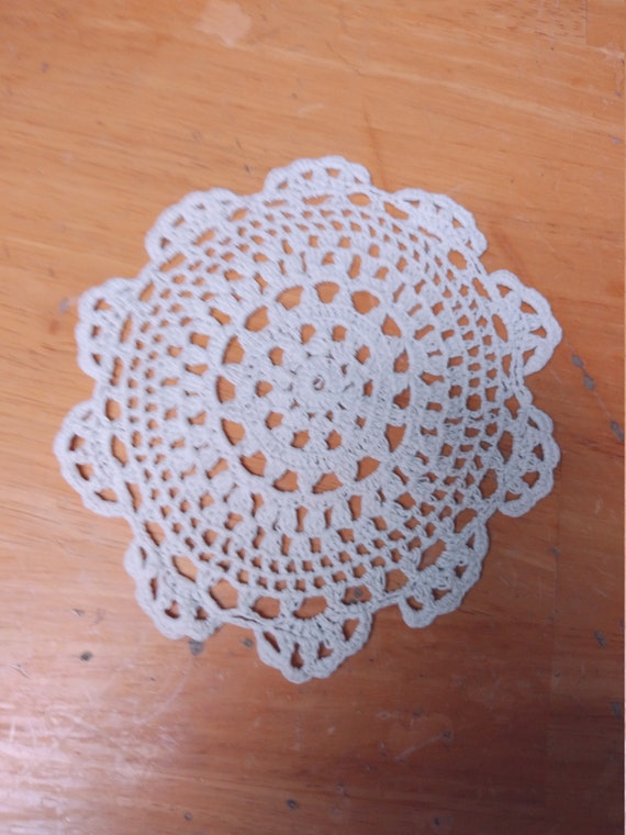 5 inch crochet doily 1950s
