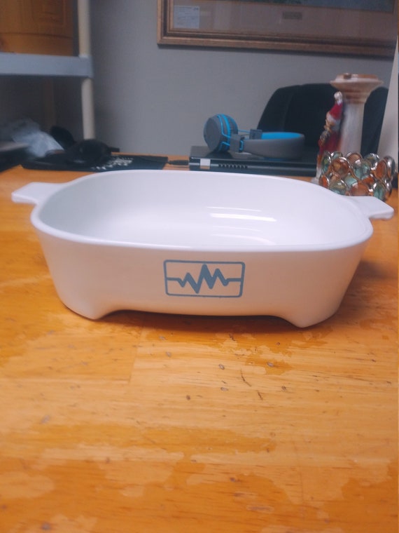 Corningware brown & serve EKG Casserole dish Circa. 1980s
