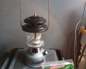 Coleman Dual Fuel Lantern Model 282-285 700T Silver Black