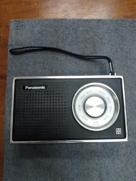 National AM 6 stone transistor radio R-1241 by Panasonic Circa. 1968
