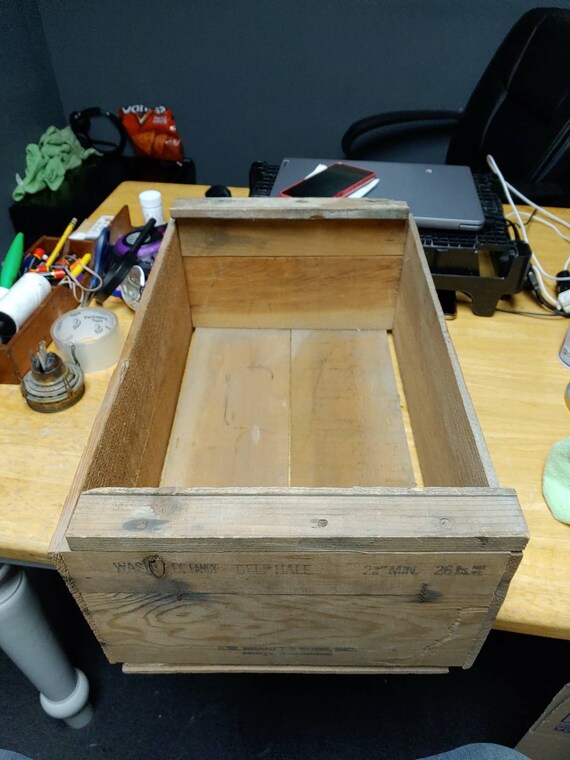 E.W. Brandt & Sons apple crate Circa. 1950s