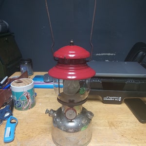 Vintage Coleman 200 Lantern, Canada 07-1953, Very Good