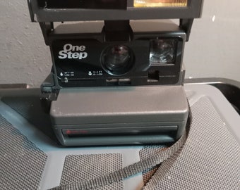 Polaroid One Step Flash – Fotocamera Istantanea Retrò Con Pellicola 600 E Esposizione Automatica