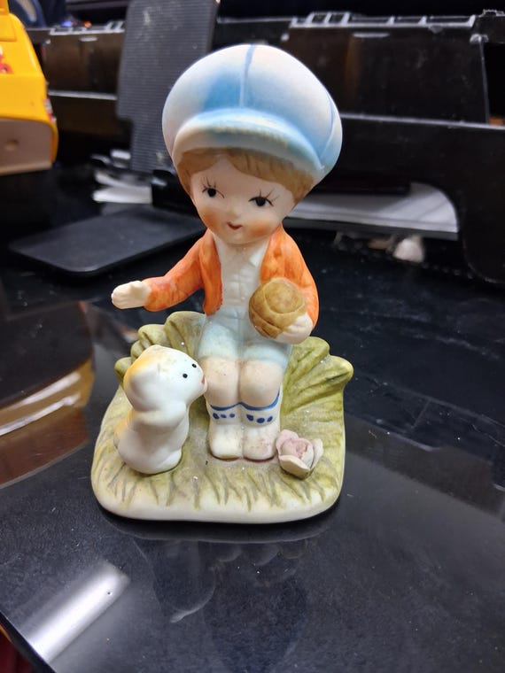 Homeco 7430 little boy and dog Circa. 1980s