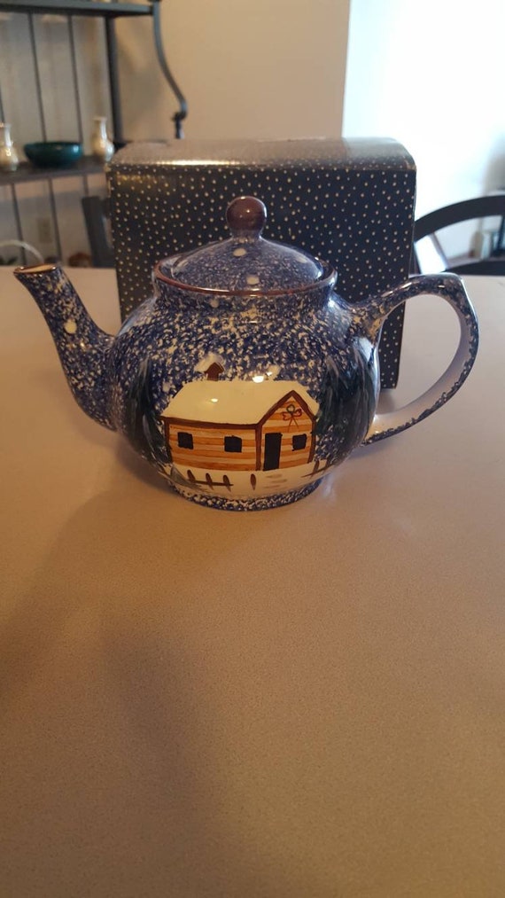 Holiday Mountain Lodge Teapot with lid by Living Quarters with original box