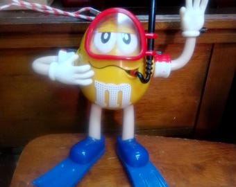 M&M Shower Radio, AM/FM, Splashproof, Snorkel, Mr. Peanut