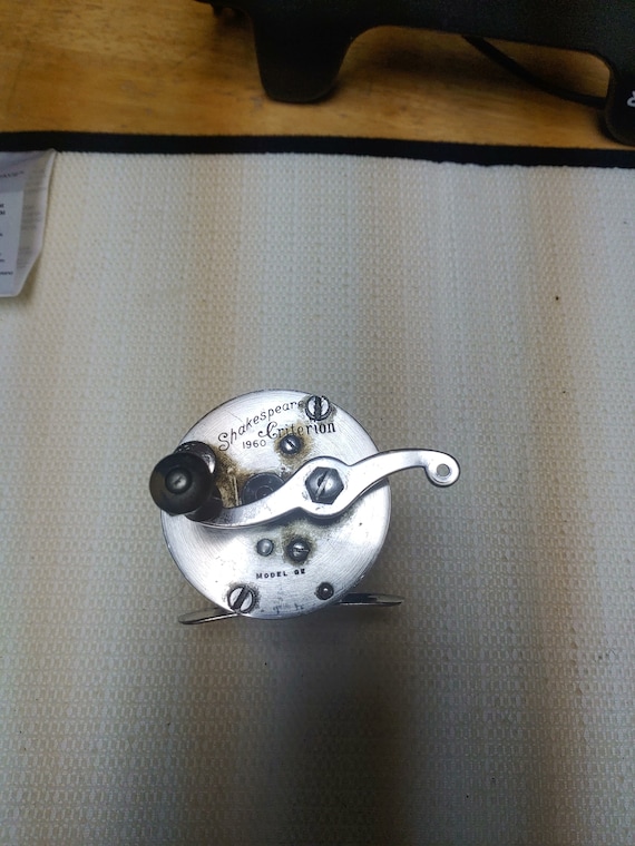 Shakespeare criterion fishing reel