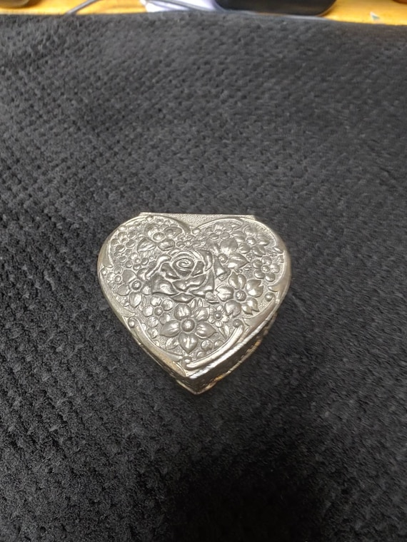 Elaborate heart shaped Jewelry box Circa. 1970s