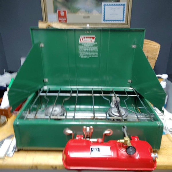 Coleman 413H499 2 burner campstove with original box Circa. 1983