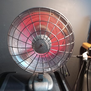 Focalipse Model N0 706A 600 watt Heater Circa. 1940s