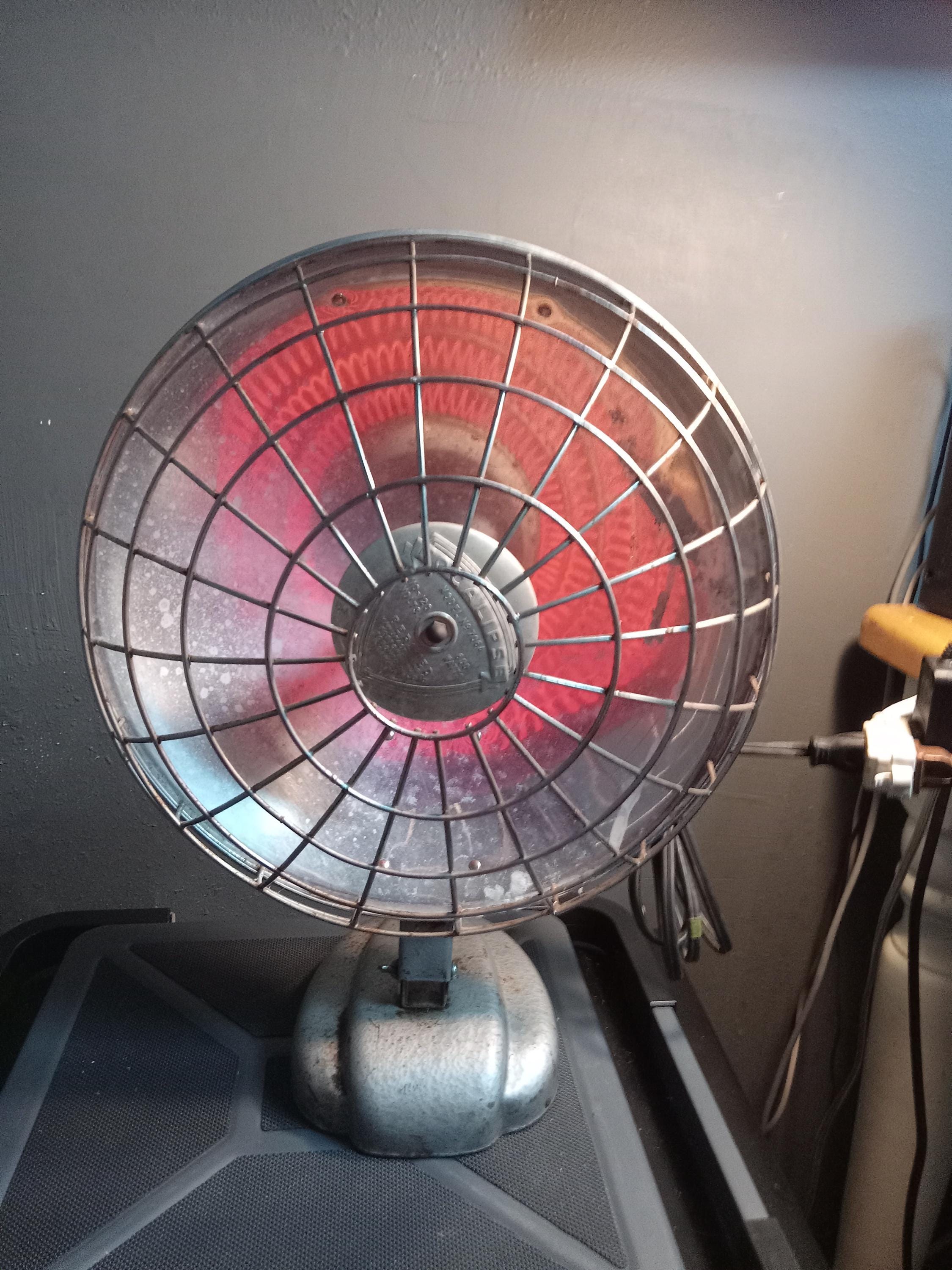 Focalipse Model N0 706A 600 watt Heater Circa. 1940s