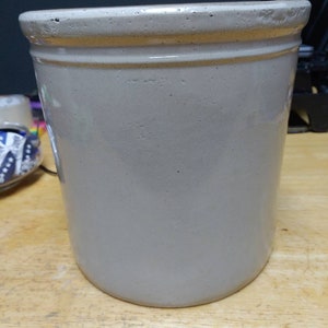 Unmarked Red Wing Crock Circa. 1900s