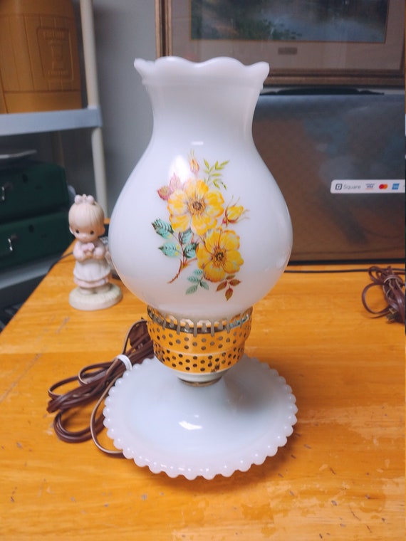 Hand painted floral table lamp Circa. 1980s