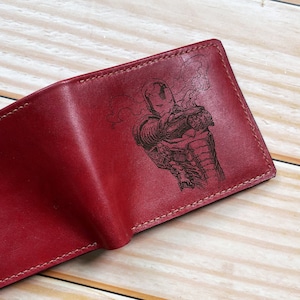 Portefeuille en cuir premium Iron man, oeuvre d'art Ironman, portefeuille fait main à trois volets, cadeau personnalisé portefeuille de Noël super papa, idée cadeau super-héros