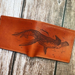 Cartera de cuero premium con forma de ballena Tulkun, cartera unisex hecha a mano, regalo de cuero genuino con temática de ballena, nueva cartera personalizada con diseño de avatar navideño Payakan