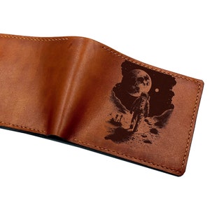 Portefeuille en cuir premium astronaute, portefeuille en cuir véritable Fly me to the moon, portefeuille fait main personnalisé sur le thème de la NASA, portefeuille de Noël pour hommes
