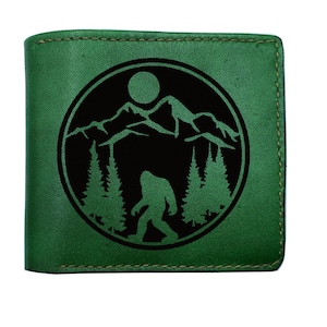 Cartera de cuero genuino de primera calidad con vista a la montaña Bigfoot, billetera navideña hecha a mano, regalo Yeti, mitología del hombre gigante, arte de leyenda de los nativos americanos