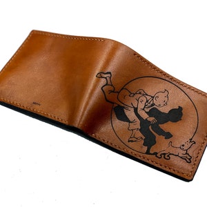 Cartera de cuero hecha a mano para hombre Las aventuras de Tintín y Milú / Cartera minimalista de detective Tintín / Cartera de cuero personalizada para Navidad