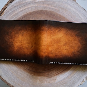 Cartera hecha a mano de piel auténtica teñida con pátina de primera calidad, regalo de cartera de primera calidad, regalo de cartera minimalista navideña para él, regalo de cartera Wabi-sabi
