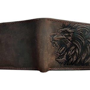 Cartera de cuero genuino encerado con estampado de león, hecha a mano de primera calidad, de gamuza que nunca se decolora, con diseño de animal salvaje para el Día del Padre.