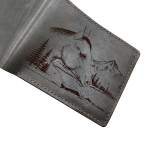 Cartera de cuero de primera calidad con paisaje de montaña y caballos/cartera de cuero genuino hecha a mano con panorama de West Life/cartera plegable personalizada/cartera navideña para hombre