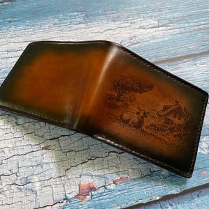 Cartera de cuero genuino de primera calidad con diseño de paisaje rural, billetera minimalista para amantes de la naturaleza, billetera hecha a mano con diseño de árbol, billetera navideña personalizada para hombre