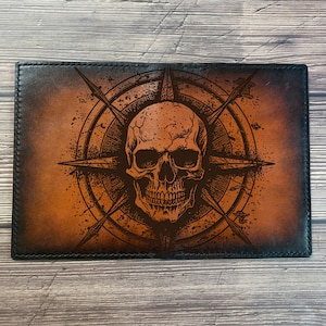 Porta-passaporte Skull Compass, carteira para passaporte, capa de couro feita à mão para passaporte, estojo para passaporte personalizado, acessórios de viagem para presente de Natal