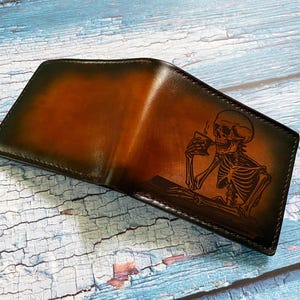 Portefeuille pour hommes en cuir véritable squelette/portefeuille d'horreur personnalisé haut de gamme/portefeuille de Noël en cuir unique, nouveau portefeuille en cuir à trois volets