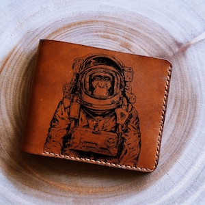 Cartera de cuero genuino de astronauta mono, idea de regalo de billetera hecha a mano personalizada, billetera de hombre de diseño único, regalo de billetera navideña personalizada