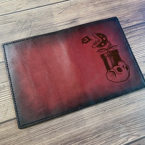 Cartera de cuero premium hecha a mano con forma de hongo zombi, regalo de billetera con forma de hongo zombi, regalo de billetera de hombre de Navidad, billetera de cuero genuino de tres pliegues