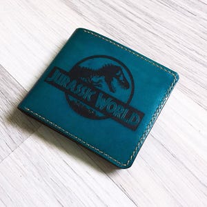 Cartera unisex de piel icónica de Jurassic Park, cartera de piel de dinosaurio hecha a mano para hombre, regalo de cartera navideña de Jurassic Park, entrada al mundo Jurásico
