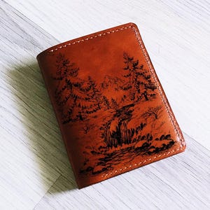 Carteira de couro genuíno premium Winter Landscape, Carteira minimalista para amantes da natureza, Ideia de presente, Carteira artesanal em forma de árvore, Carteira de Natal personalizada