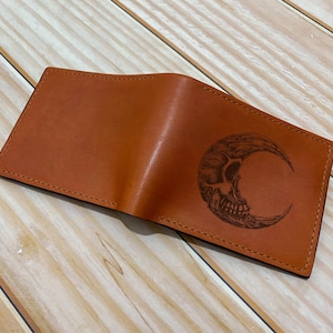 Crescent Skull Echtleder Brieftasche / handgemachte Tribal Leder Herren Brieftasche / Horror Themen Vatertag neue Brieftasche / Boho Stil Männer Brieftasche Geschenk