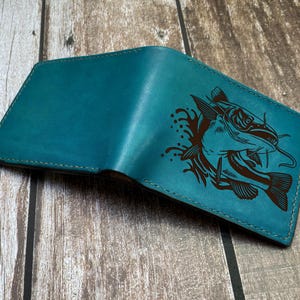 Cartera de cuero genuino de bagre / Regalo premium hecho a mano inspirado en el océano unisex / Regalo para novio / Regalo de cumpleaños premium / Regalo de billetera nueva de Navidad
