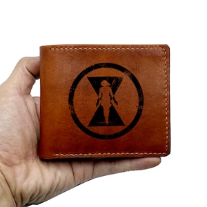 Cartera de cuero premium Black Widow, cartera hecha a mano de cuero de vaca genuino, cartera personalizada con temática de Los Vengadores, nueva idea de regalo de billetera navideña