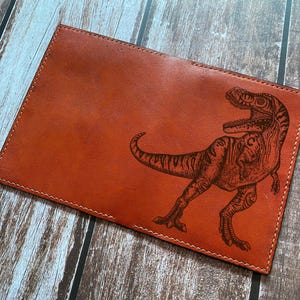 Funda para pasaporte premium con diseño de T-rex, billetera de cuero genuino, funda personalizada para pasaporte Jurásico, accesorios para el nuevo viaje del Día del Padre