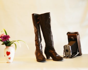 1970 Women's Dark Brown Knee High Leather Boots, Sexy, Vintage, Narrow, Classic, Made by Cobbie, Vintage